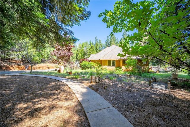 6645 Blackhawk Ln, Foresthill, CA 95631