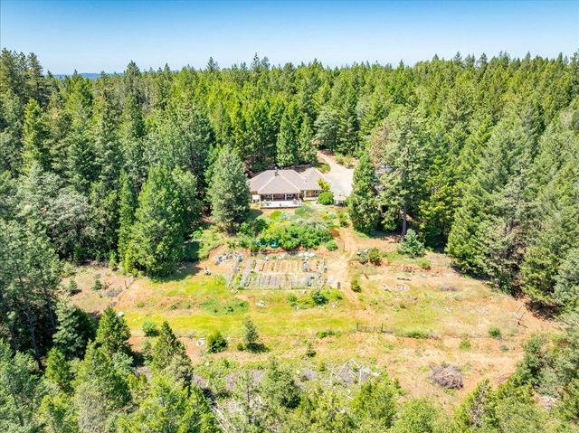 6645 Blackhawk Ln, Foresthill, CA 95631