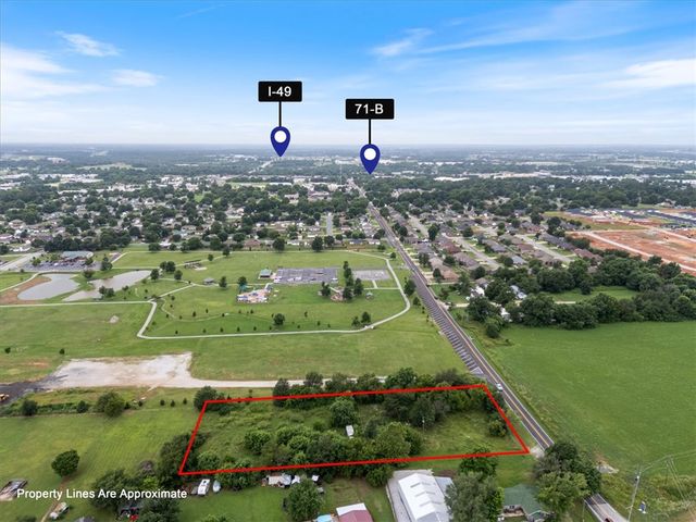 903 McClure Avenue, Lowell, AR 72745