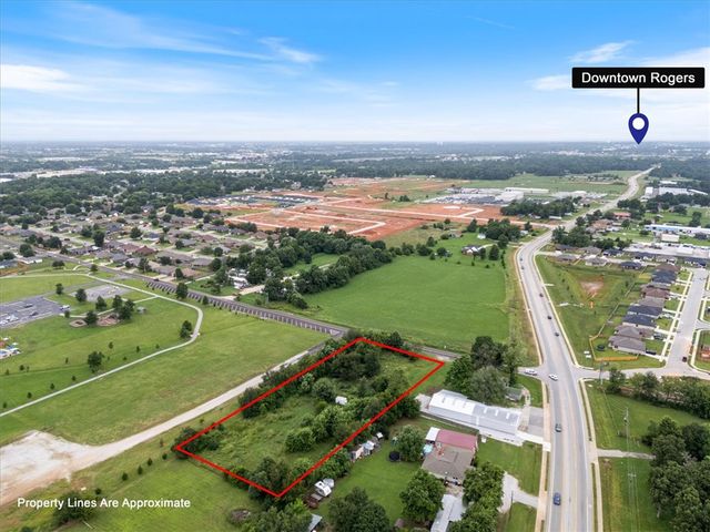 903 McClure Avenue, Lowell, AR 72745