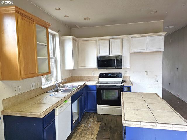 111 Ne 149TH Pl, Portland, OR 97230