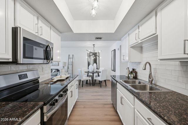 740 W ELM Street 218, Phoenix, AZ 85013