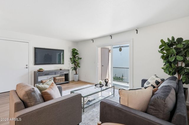 740 W ELM Street 218, Phoenix, AZ 85013