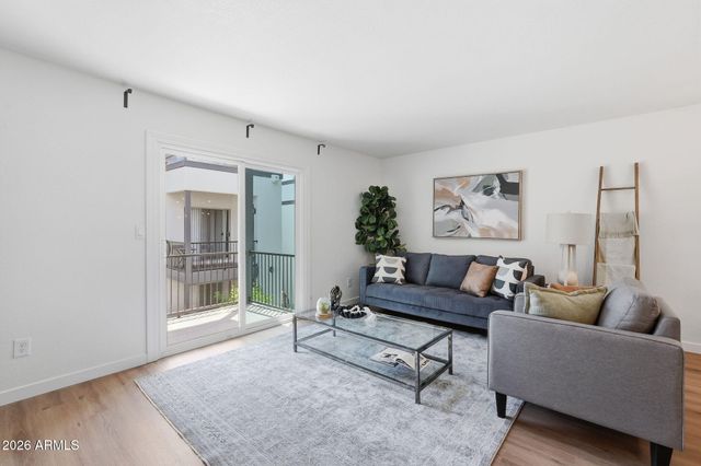 740 W ELM Street 218, Phoenix, AZ 85013