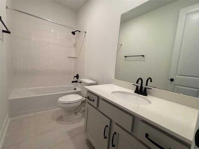 7823 Jade Crest Drive, Angleton, TX 77515