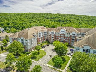 8421 Warrens Way 421, Wanaque Boro, NJ 07465