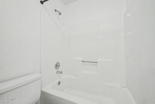 7040 W OLIVE Avenue 40, Peoria, AZ 85345