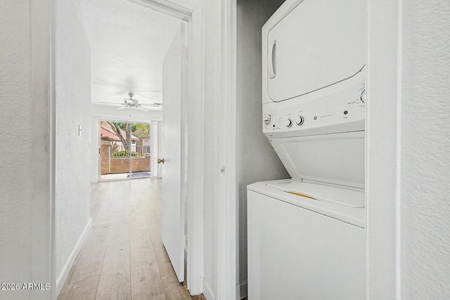 7040 W OLIVE Avenue 40, Peoria, AZ 85345