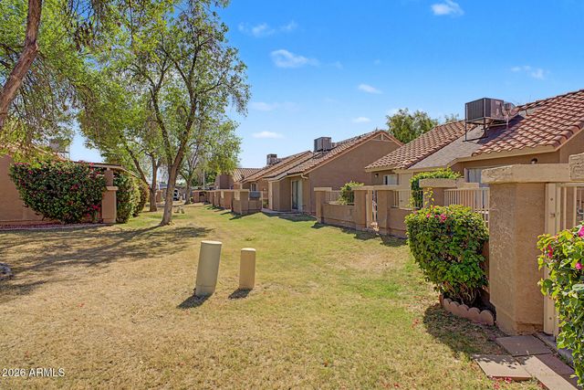 7040 W OLIVE Avenue 40, Peoria, AZ 85345