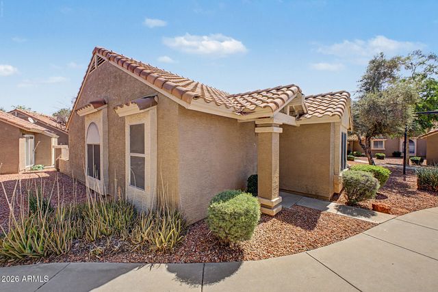7040 W OLIVE Avenue 40, Peoria, AZ 85345