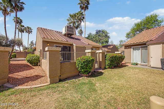 7040 W OLIVE Avenue 40, Peoria, AZ 85345