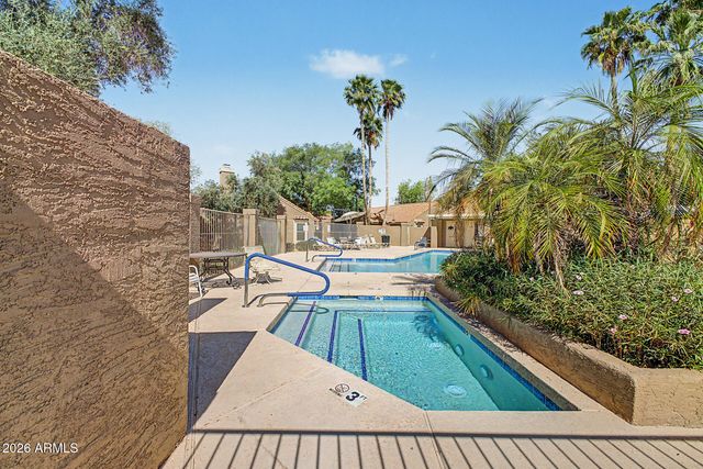 7040 W OLIVE Avenue 40, Peoria, AZ 85345