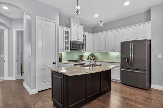 2667 Nottingham Drive, Lewisville, TX 75067