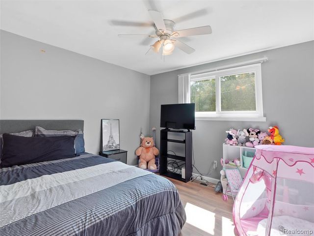 27545 Abington Street, Southfield, MI 48076