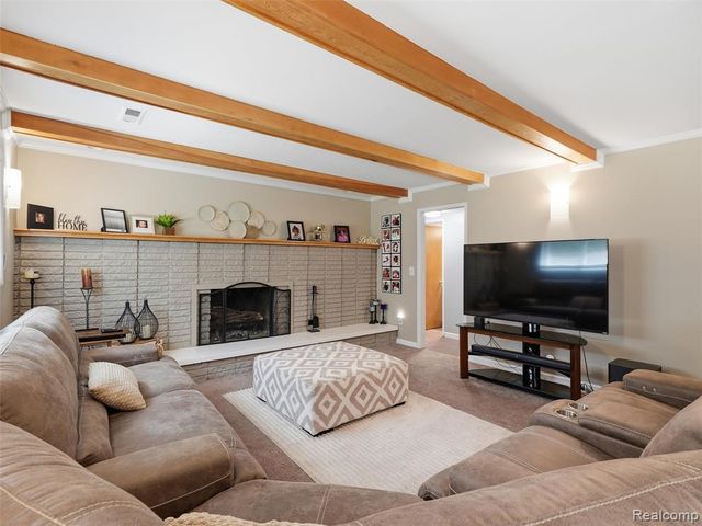 27545 Abington Street, Southfield, MI 48076
