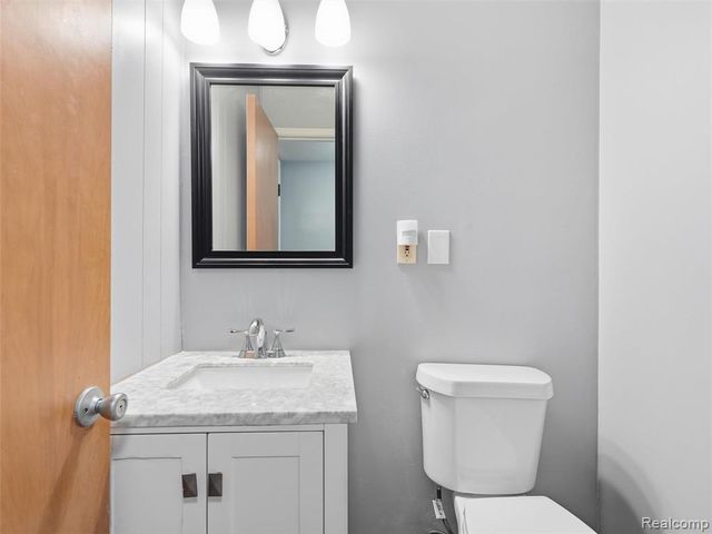 27545 Abington Street, Southfield, MI 48076