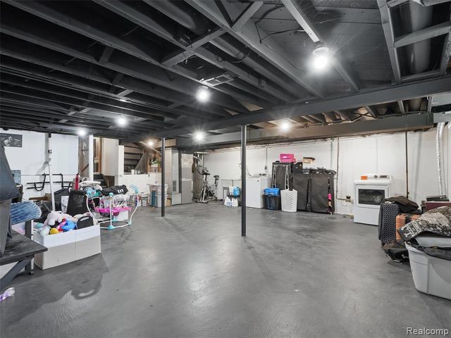 27545 Abington Street, Southfield, MI 48076