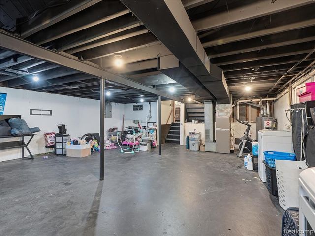 27545 Abington Street, Southfield, MI 48076