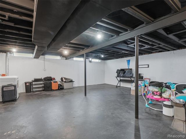 27545 Abington Street, Southfield, MI 48076