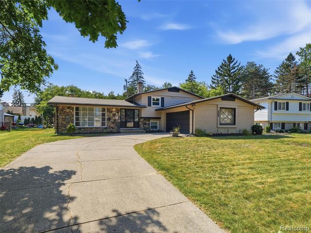 27545 Abington Street, Southfield, MI 48076
