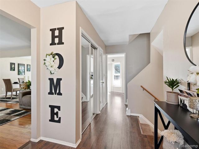 27545 Abington Street, Southfield, MI 48076