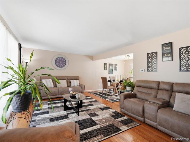 27545 Abington Street, Southfield, MI 48076