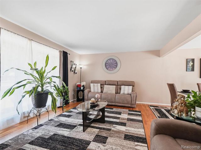 27545 Abington Street, Southfield, MI 48076