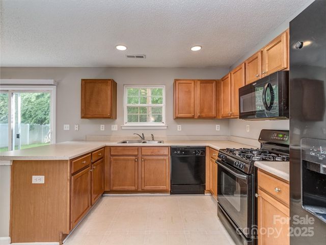 4208 Everest Drive, Gastonia, NC 28054