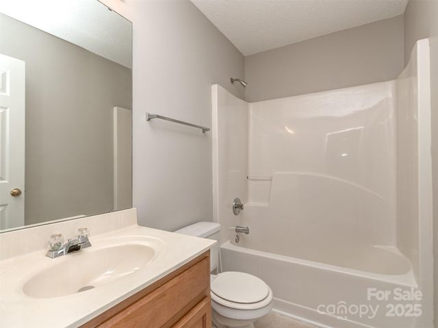 4208 Everest Drive, Gastonia, NC 28054