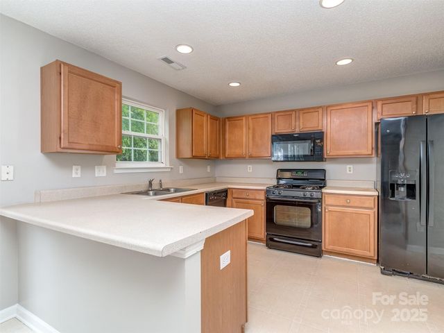 4208 Everest Drive, Gastonia, NC 28054
