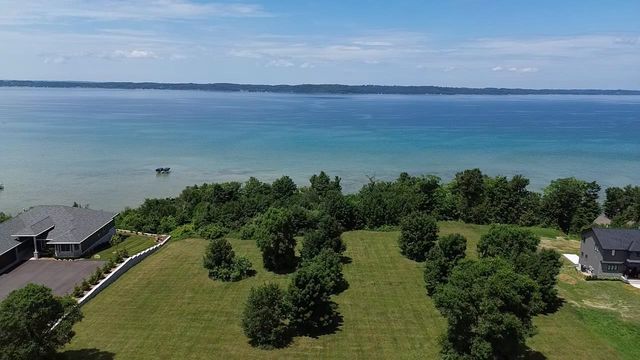 000 Bayridge Drive, Williamsburg, MI 49690