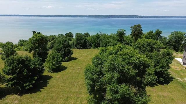 000 Bayridge Drive, Williamsburg, MI 49690