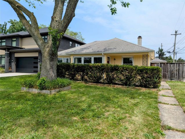 4302 Mandalay Avenue, Royal Oak, MI 48073