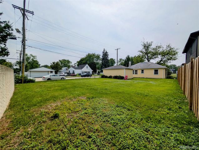 4302 Mandalay Avenue, Royal Oak, MI 48073