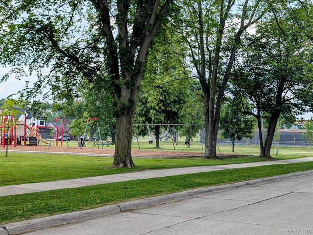 4302 Mandalay Avenue, Royal Oak, MI 48073