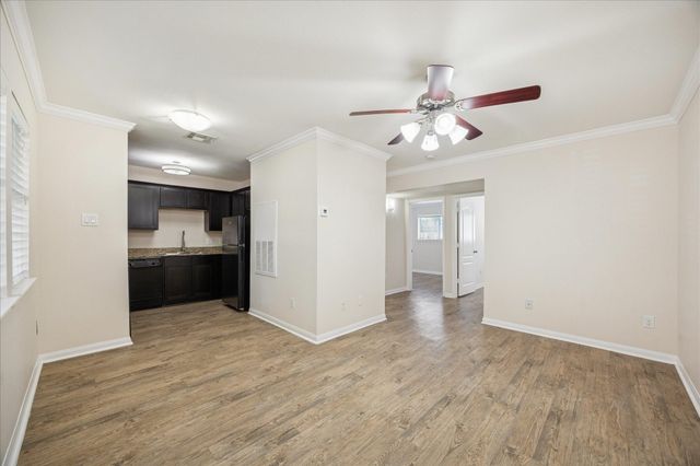 427 W 16th Street 11, Houston, TX 77008