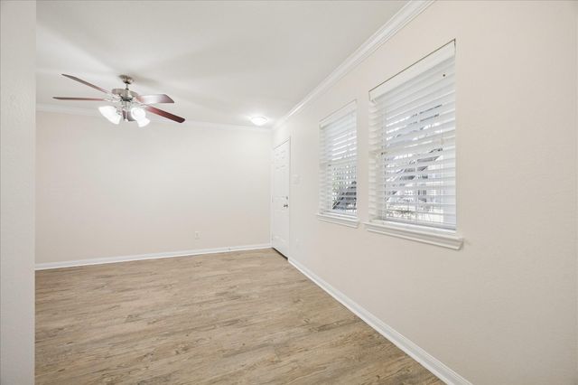 427 W 16th Street 11, Houston, TX 77008