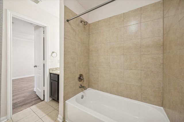 427 W 16th Street 11, Houston, TX 77008