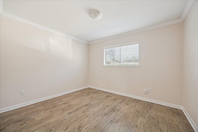 427 W 16th Street 11, Houston, TX 77008