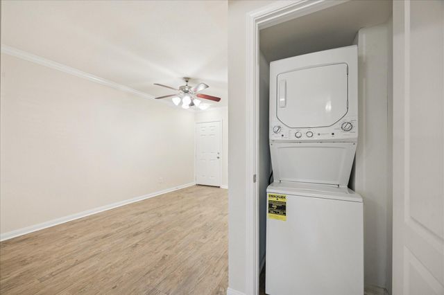 427 W 16th Street 11, Houston, TX 77008