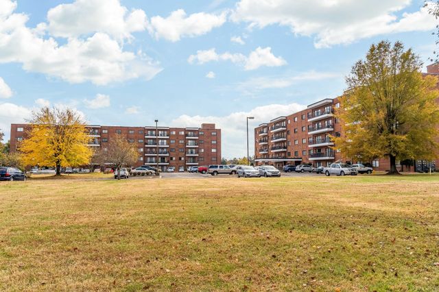 200 Sanders Ferry Rd Apt 2308, Hendersonville, TN 37075