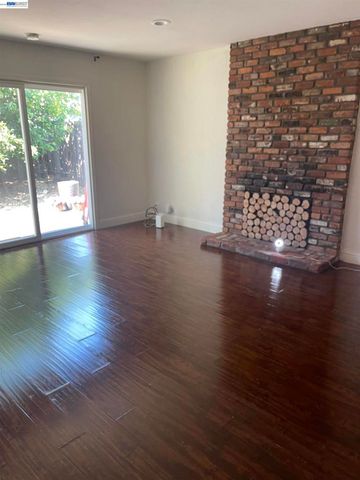 9901 Burline Street, Sacramento, CA 95827