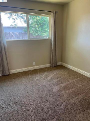9901 Burline Street, Sacramento, CA 95827