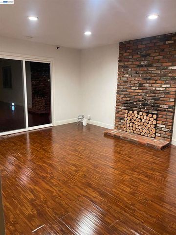9901 Burline Street, Sacramento, CA 95827