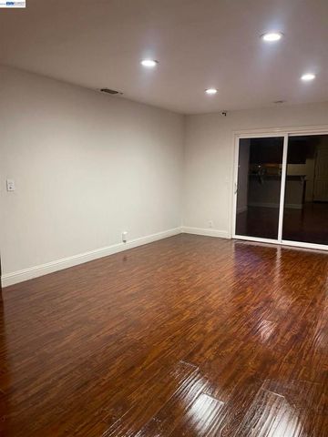 9901 Burline Street, Sacramento, CA 95827