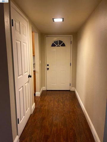 9901 Burline Street, Sacramento, CA 95827