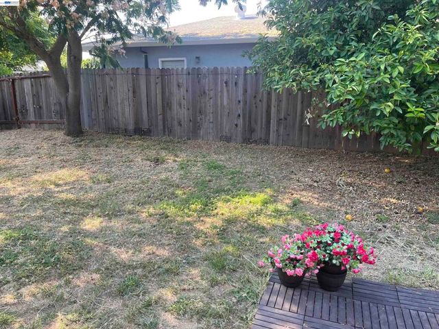 9901 Burline Street, Sacramento, CA 95827