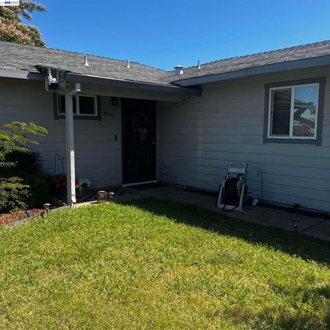 9901 Burline Street, Sacramento, CA 95827