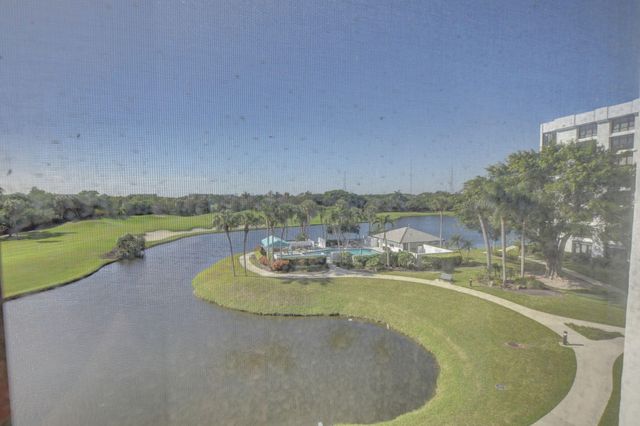 7754 Lakeside Boulevard 441, Boca Raton, FL 33434