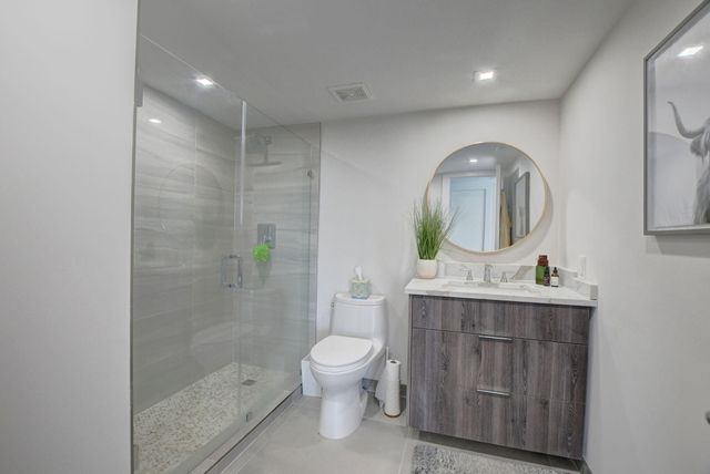 7754 Lakeside Boulevard 441, Boca Raton, FL 33434